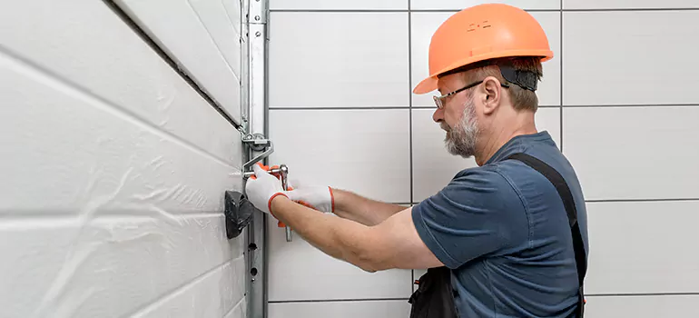 Garage Door Repair in Fort Myers